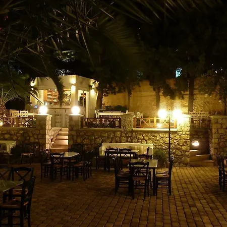 Oasis Hotel