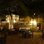 Oasis Hotel