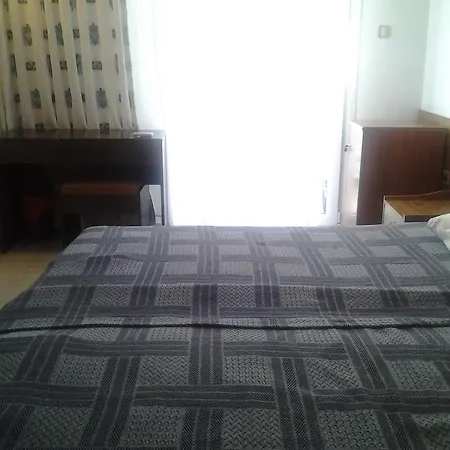 Oasis Hotel 2*
