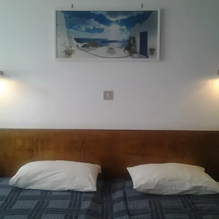 Hotel Oasis 2*