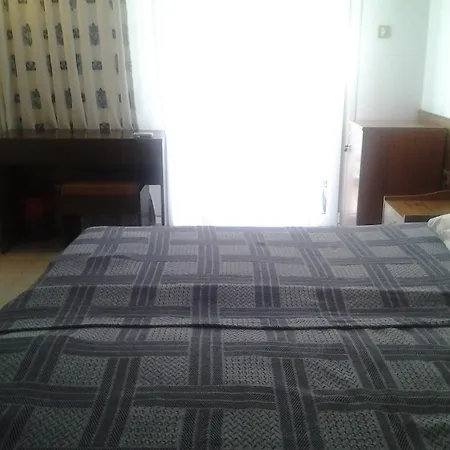Oasis Hotel 2*
