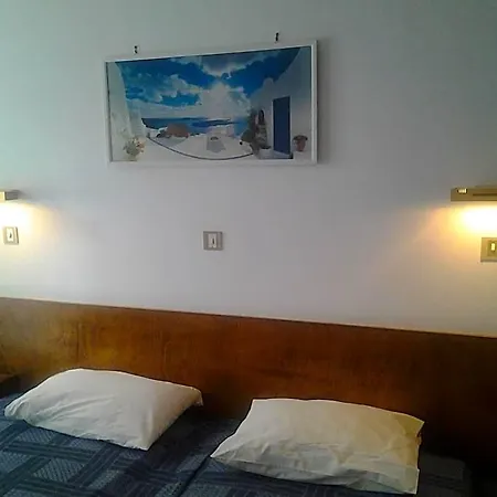 Oasis Hotel