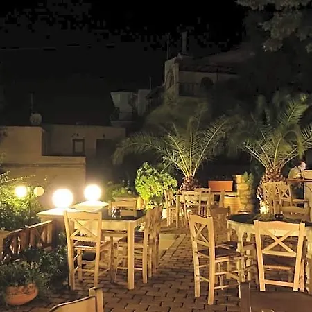 Oasis Hotel