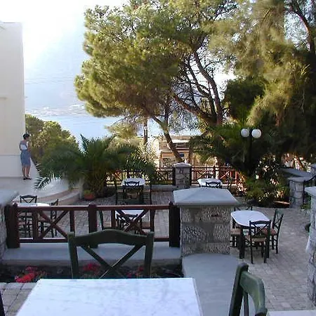 Oasis Hotel